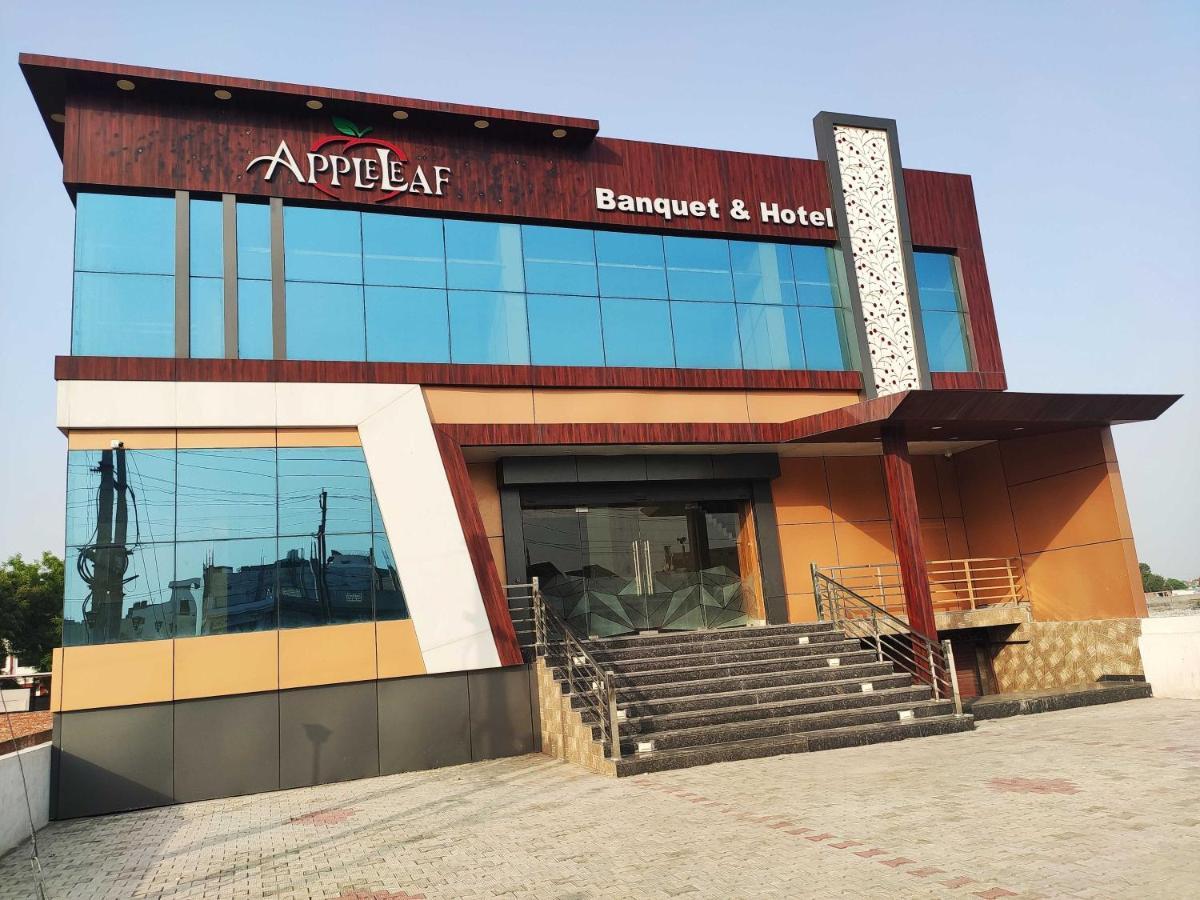 Oyo 92169 Apple Leaf Banquet & Hotel Alīgarh Exterior foto
